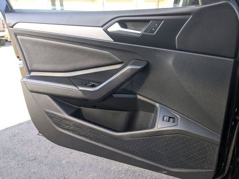 Used 2025 Volkswagen Jetta Sport image 15