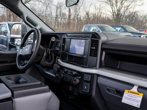 Used 2024 Ford F350 XL w/ XL Chrome Package image 10