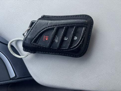 Used 2019 Lexus UX 250h image 35