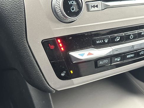 Used 2023 Ford Explorer XLT w/ Equipment Group 202A image 31