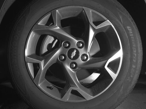 Used 2025 Chevrolet Trax LT FWD image 12