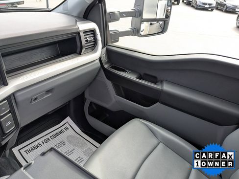 Certified 2025 Ford F350 XL w/ XL Chrome Package image 16