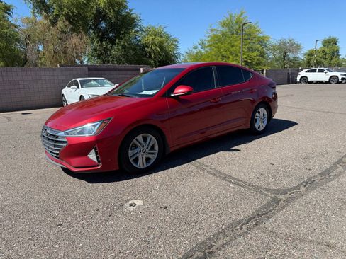 Used 2020 Hyundai Elantra Value Edition w/ Winter Weather Package FWD image 1