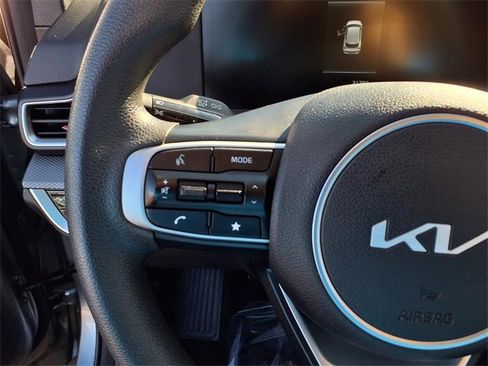 Used 2024 Kia Sportage LX image 16