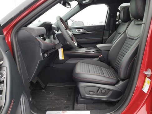 New 2026 Ford Explorer ST-Line w/ ST-Line Street Pack image 17