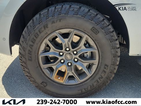 Used 2025 Ford Expedition Tremor AWD/4WD image 7