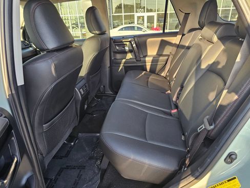 Used 2023 Toyota 4Runner TRD Off-Road Premium w/ Off Road Premium Plus Package AWD/4WD image 14