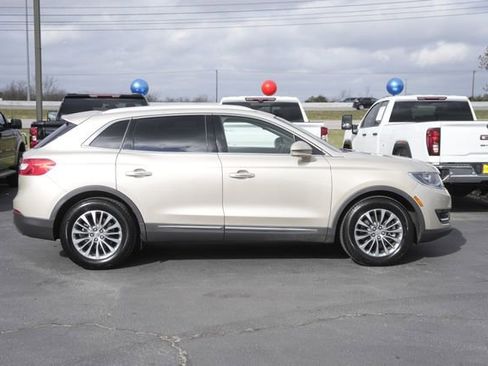 Used 2017 Lincoln MKX Select w/ Select Plus Package image 5