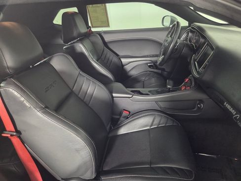 Used 2016 Dodge Challenger SRT Hellcat RWD image 30
