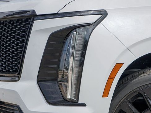 New 2026 Cadillac Escalade ESV Platinum Sport w/ LPO, ONYX Package AWD/4WD image 3