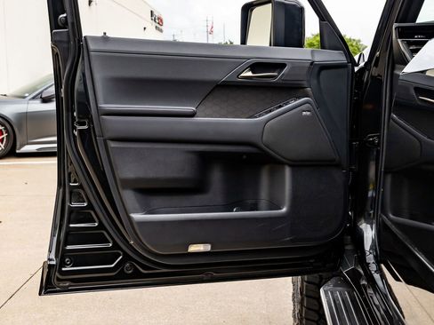 Used 2024 Lexus GX 550 w/ Accessory Package (31) AWD/4WD image 37
