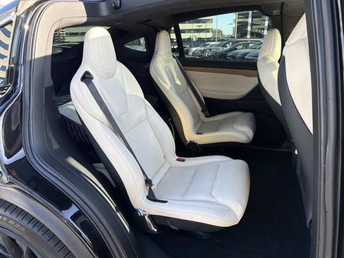 Used 2021 Tesla Model X Long Range AWD/4WD image 16