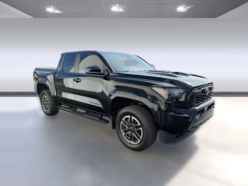Used 2024 Toyota Tacoma TRD Sport w/ TRD Sport Upgrade Package RWD image 7