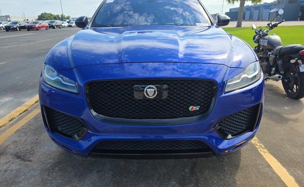 Used 2019 Jaguar F-PACE S AWD/4WD image 2
