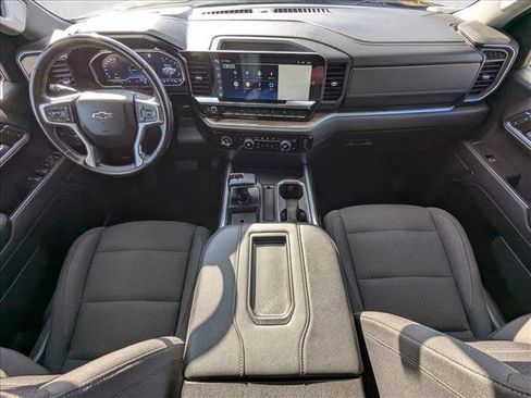 Used 2022 Chevrolet Silverado 1500 RST w/ Z71 Off-Road Package image 16