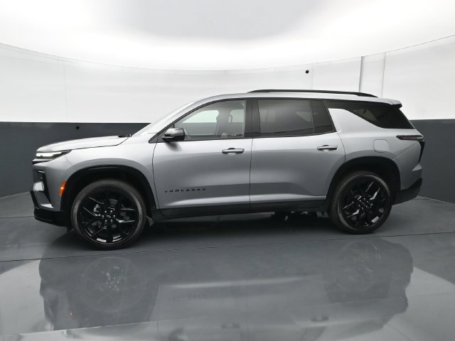 Used 2025 Chevrolet Traverse RS AWD/4WD image 3