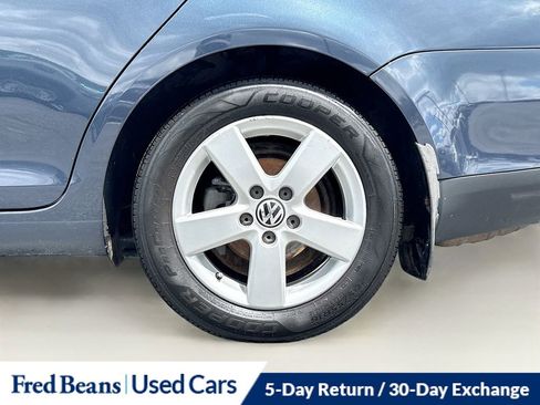 Used 2009 Volkswagen Jetta SE FWD image 30