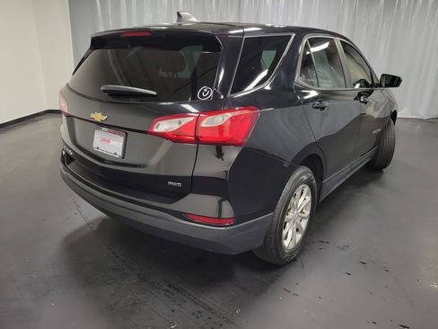 Used 2021 Chevrolet Equinox LS w/ LS Convenience Package AWD/4WD image 8