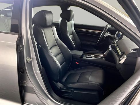 Used 2020 Honda Accord Sport image 9