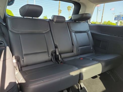 Certified 2025 Ford Expedition Active AWD/4WD image 22