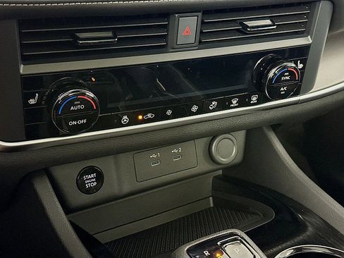 New 2026 Nissan Rogue SV AWD/4WD image 17