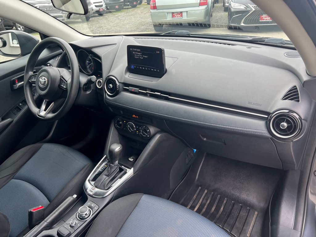 Used 2019 Toyota Yaris LE FWD image 18