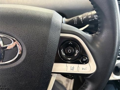 Used 2018 Toyota Prius Two image 19