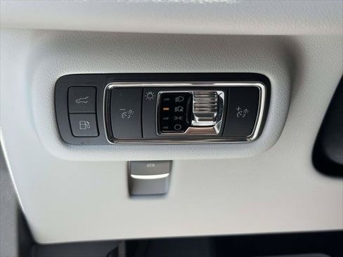 Used 2026 Lincoln Nautilus Premier w/ Equipment Group 102A AWD/4WD image 24