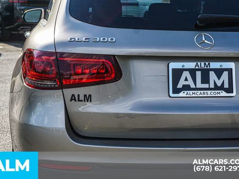 Used 2022 Mercedes-Benz GLC 300 4MATIC w/ Premium Package Lite image 13