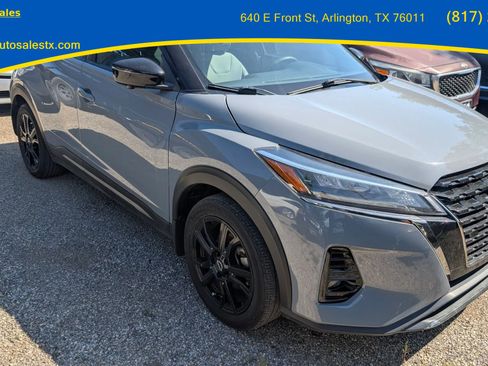 Used 2023 Nissan Kicks SR w/ SR Premium Package FWD image 7