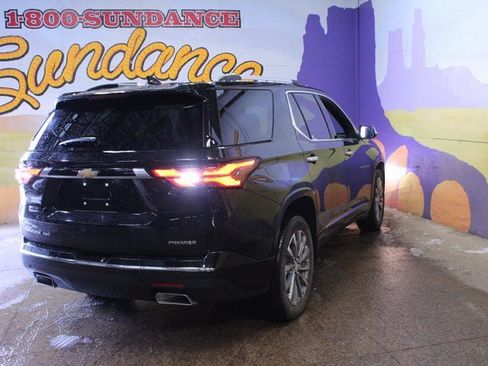 Used 2023 Chevrolet Traverse Premier image 8