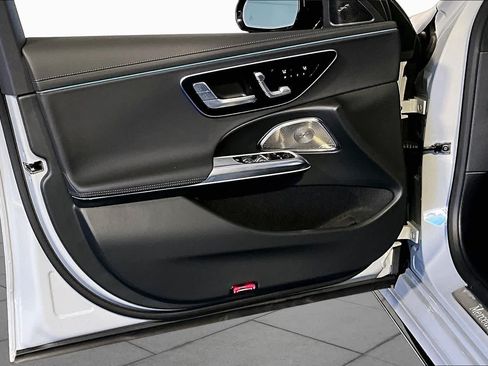 New 2027 Mercedes-Benz E 450 4MATIC Sedan image 11