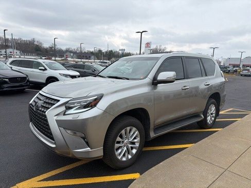 Used 2023 Lexus GX 460 Premium w/ Premium Plus Package image 2