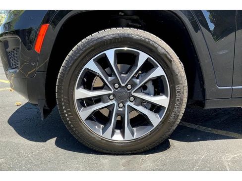 Used 2022 Jeep Grand Cherokee L Overland AWD/4WD image 10