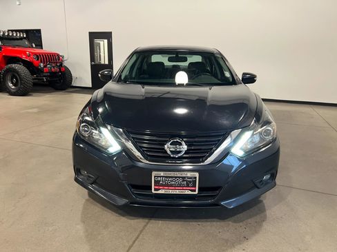 Used 2016 Nissan Altima 2.5 SL w/ 2.5 Technology w/LED Package FWD image 8