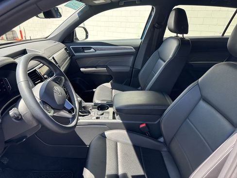 Used 2023 Volkswagen Atlas Cross Sport SE image 20