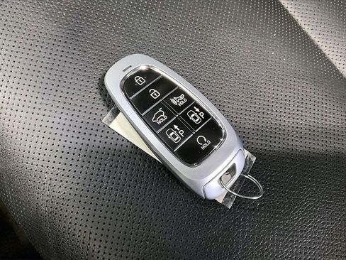 Certified 2023 Hyundai Tucson Limited w/ Cargo Package image 10