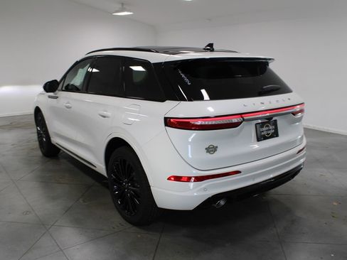 New 2026 Lincoln Corsair Reserve image 6