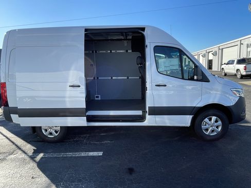 New 2026 Mercedes-Benz Sprinter 2500 image 4