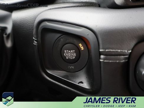 Used 2025 Jeep Wrangler Unlimited Rubicon 4xe w/ Safety Group AWD/4WD image 31