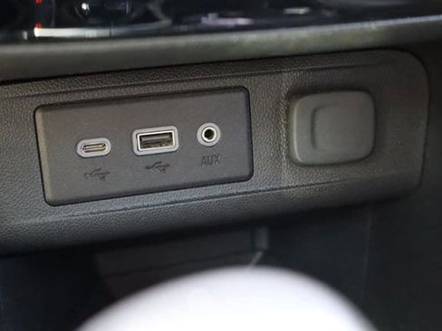 Used 2020 Buick Encore GX Select w/ Sport Touring Package FWD image 24