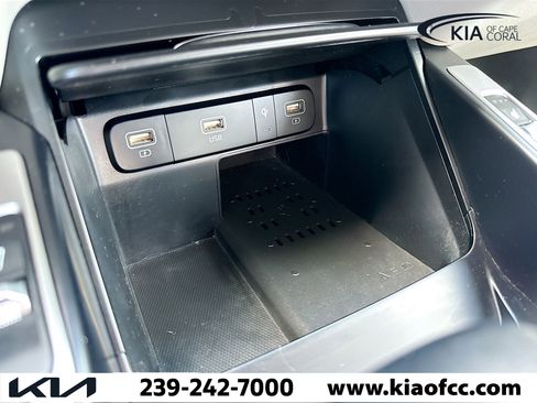 Used 2021 Kia Sorento EX w/ Panoramic Sunroof Package AWD/4WD image 32