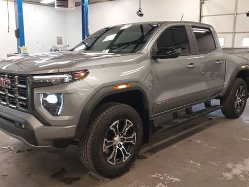 Used 2025 GMC Canyon AT4 w/ Technology Plus Package AWD/4WD image 47
