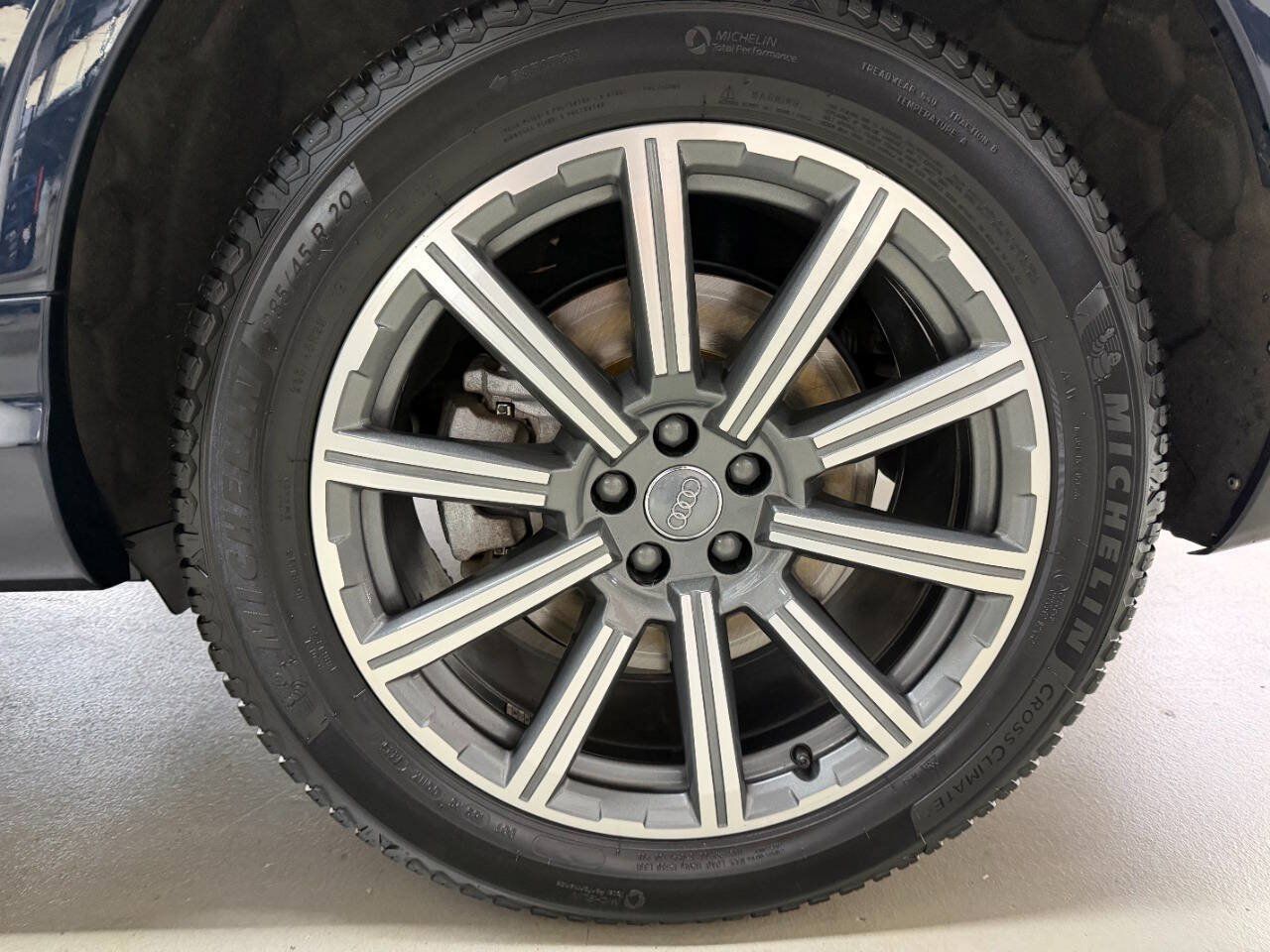 Used 2018 Audi Q7 3.0T Premium Plus w/ Premium Plus Package AWD/4WD image 31