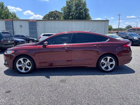 Used 2016 Ford Fusion SE FWD image 6