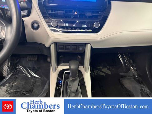 Used 2024 Toyota Corolla Cross LE w/ Moonroof Package AWD/4WD image 16