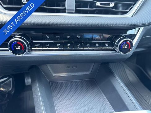 New 2026 Chevrolet Equinox LT w/ Convenience Package II FWD image 19