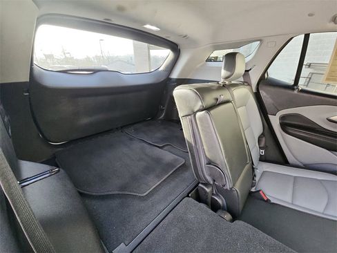 Used 2019 GMC Terrain SLT w/ Preferred Package image 32