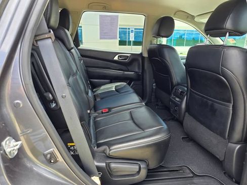 Used 2017 Nissan Pathfinder SL w/ SL Tech Package AWD/4WD image 14