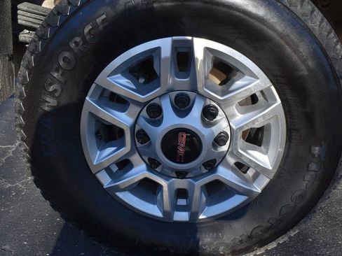 Used 2023 GMC Sierra 2500 SLT w/ SLT Convenience Package image 39